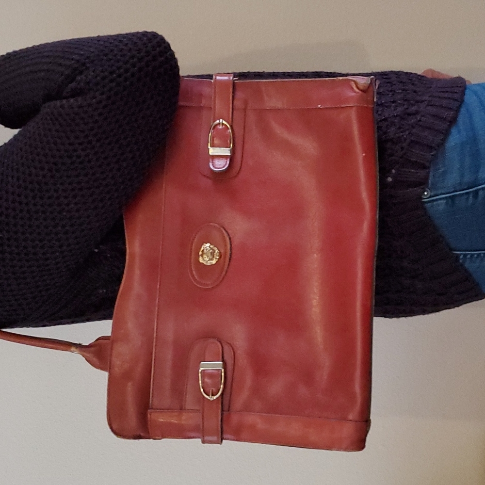 Vintage 70s Tan Leather Purse Tablet Carrier Lion Emblem